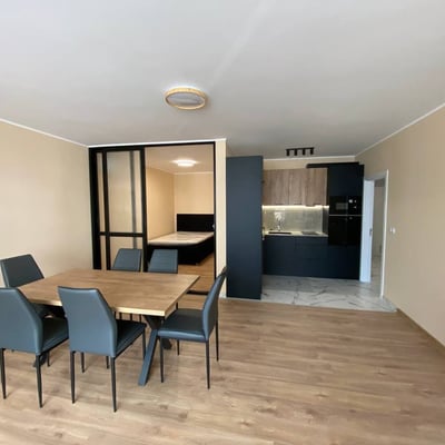 Долгосрочная аренда современной 3-комнатной квартиры, район Бриз, Варна, Болгария